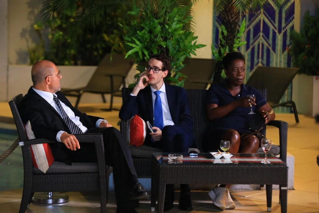 Apéritif dînatoire - Hôtel TIAMA Officiel