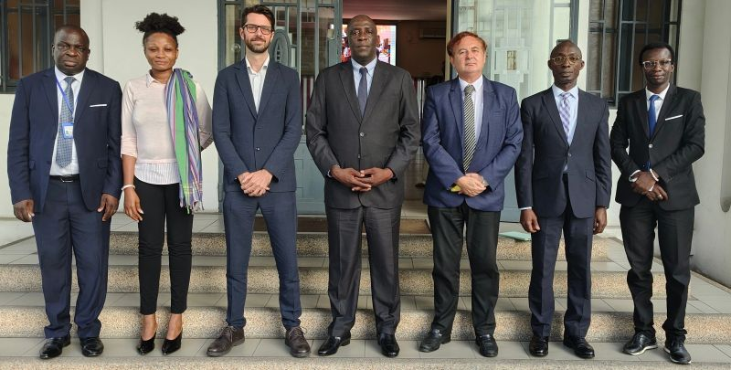 AVEC LA CHAMBRE DE COMMERCE DE LA CÔTE D'IVOIRE